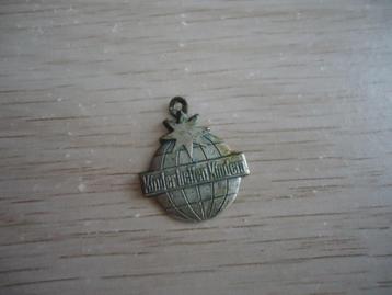 vintage scapulier- Kinder helfen kinder -medailles - hanger beschikbaar voor biedingen