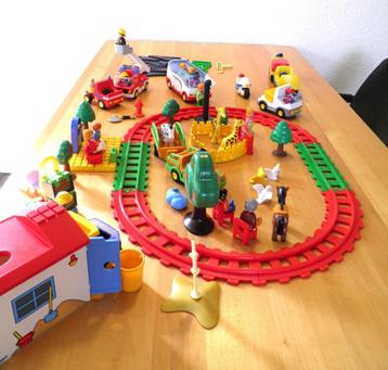 Playmobil 123.Electrische treinbaan en  veel extra' sets. beschikbaar voor biedingen