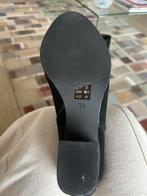 Mooie suede zwarte laarzen tot ssn de knie, Ophalen of Verzenden, Zo goed als nieuw, Zwart, Hoge laarzen