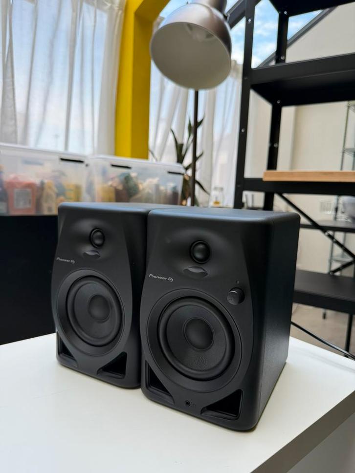 Pioneer DJ DM-40 Active Studio Monitors - As Good as New, Audio, Tv en Foto, Luidsprekers, Zo goed als nieuw, Front, Rear of Stereo speakers