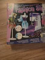 Kinder Naaimachine - Haute Couture Fashion Show, Hobby en Vrije tijd, Naaimachines en Toebehoren, Ophalen of Verzenden, Gebruikt