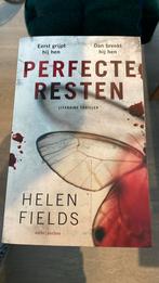 Helen Fields - Perfecte resten, Gelezen, Helen Fields, Ophalen of Verzenden