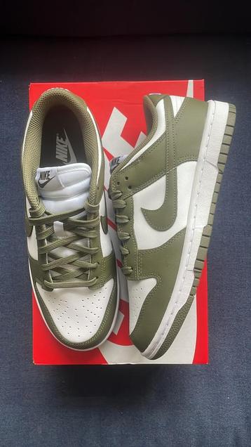 Nike dunk low medium olive 40,5