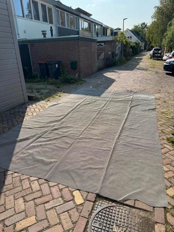 Camping vloerkleed grijs beschikbaar voor biedingen