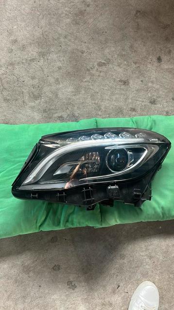Mercedes GLA koplamp linksvoor origineel beschikbaar voor biedingen