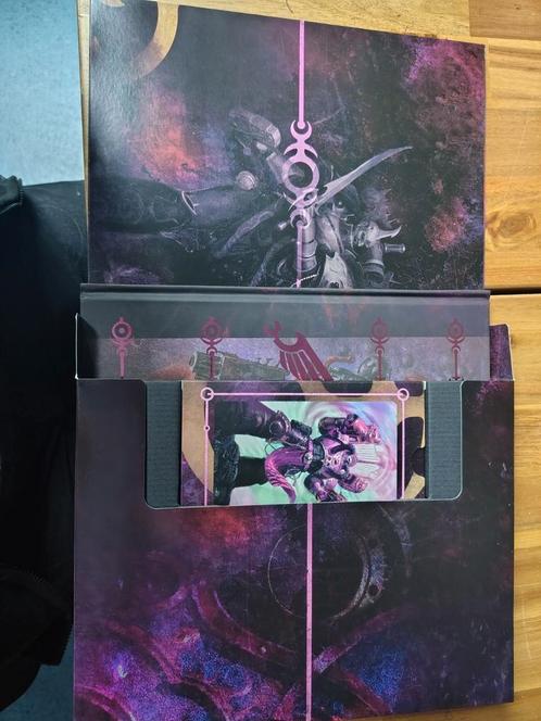 Warhammer 40k Emperors Children fomobox codex + cards + code, Hobby en Vrije tijd, Wargaming, Nieuw, Warhammer 40000, Boek of Catalogus