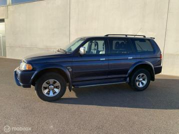 Mitsubishi Pajero Sport 3.0 V6 4WD AUTOMAAT CRUISECONTROL beschikbaar voor biedingen