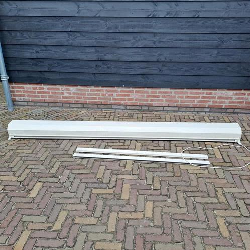 Rolluiken | Elektrisch | Breedte 288 cm en 277 cm, Doe-het-zelf en Verbouw, Rolluiken, Gebruikt, Wit, Ophalen