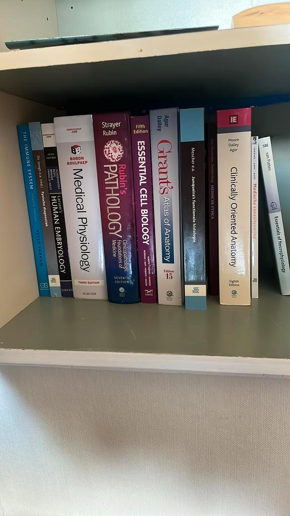 Boeken pakket (technische) geneeskunde, Boeken, Partijen en Verzamelingen, Zo goed als nieuw, Ophalen