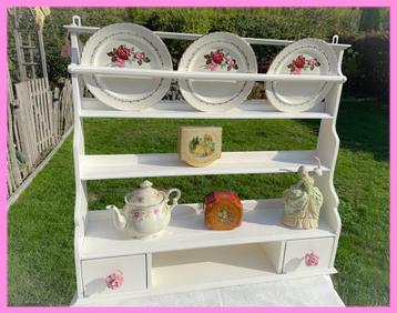 Brocant bordenrek keukenrek hangkast met lades wit hout beschikbaar voor biedingen