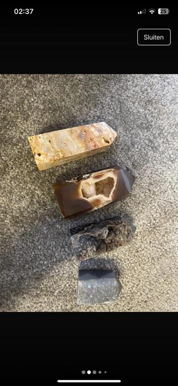 Edelstenen Torens Set beschikbaar voor biedingen