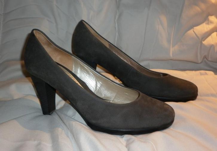 pumps maat: 39 merk :Gabor, Kleding | Dames, Schoenen, Zo goed als nieuw, Pumps, Grijs, Ophalen of Verzenden