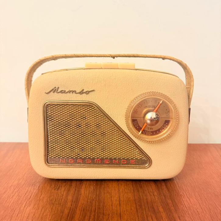 VINTAGE RADIO NORDMENDE MAMBO 1958 ZELDZAAM TRANSISTOR, Antiek en Kunst, Antiek | Tv's en Audio, Verzenden