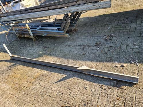 stalen staanders t.b.v. hek, Tuin en Terras, Tuinhekken en Hekwerk, Gebruikt, Overige typen, IJzer, Ophalen