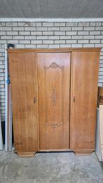 Houten kast, Ophalen