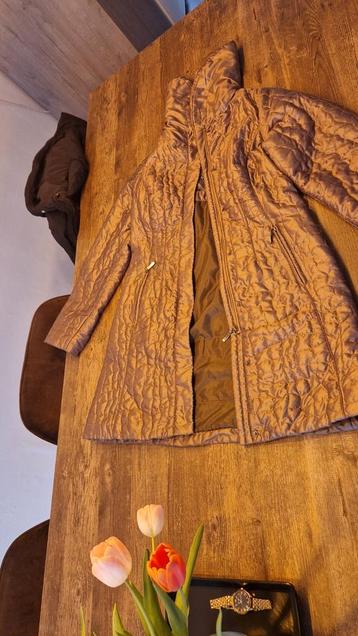 Vintage mantel van damo the dutch touch  beschikbaar voor biedingen