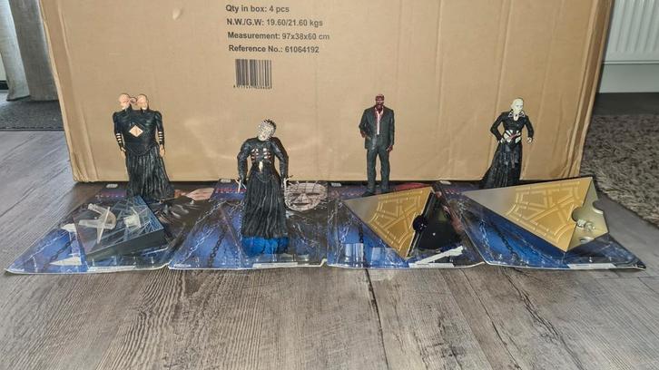 NECA Hellraiser Series 3 (Compleet), Verzamelen, Film en Tv, Zo goed als nieuw, Film, Actiefiguur of Pop, Verzenden