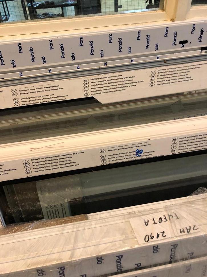 Nieuwe kunststof kozijnen - 28 stuks - Partij, Doe-het-zelf en Verbouw, Glas en Ramen, Nieuw, Gevelraam of Ruit, 80 tot 120 cm