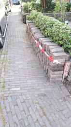 Gratis rond de 6 a 7 m2 grijze klinkers, Tuin en Terras, Tegels en Klinkers, Ophalen, Gebruikt, Klinkers, 10 m² of meer