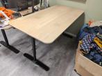 Ikea Bekant bureau Bruin/wit, Ophalen, In hoogte verstelbaar, Zo goed als nieuw, Bureau