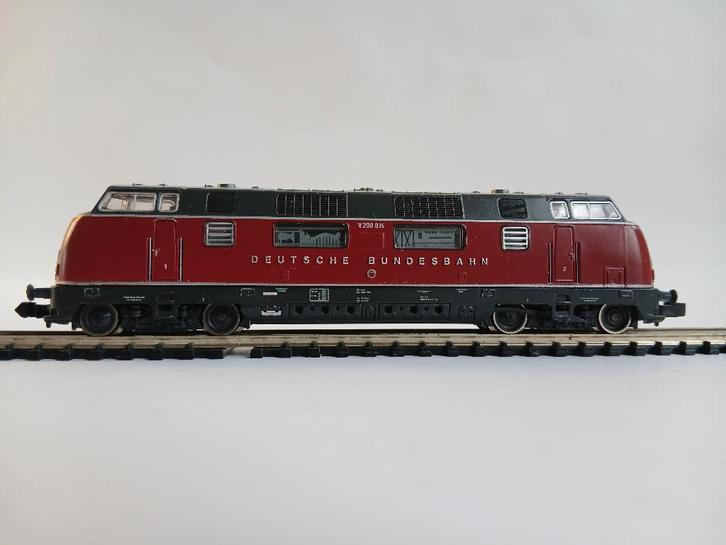 Mooie ROCO V200 dieselloc, Hobby en Vrije tijd, Modeltreinen | N-Spoor, Zo goed als nieuw, Locomotief, Gelijkstroom, Roco, Ophalen