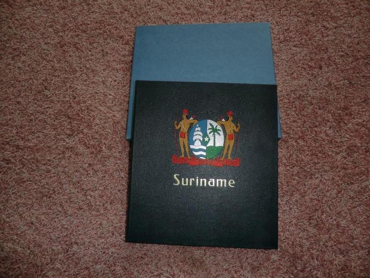 Suriname, postfrisse collectie in DAVO-album, Postzegels en Munten, Postzegels | Volle albums en Verzamelingen, Buitenland, Ophalen of Verzenden