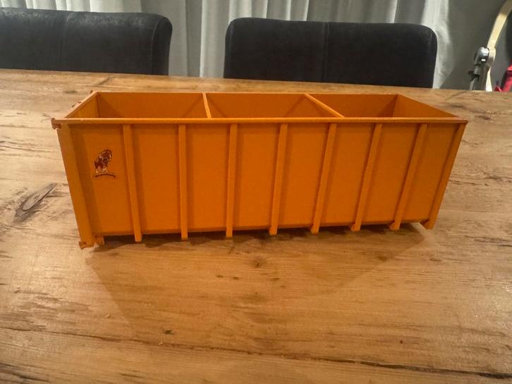 veenhuis carrier met container, Hobby en Vrije tijd, Modelauto's | 1:32, Zo goed als nieuw, Tractor of Landbouw, Overige merken