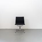 8 Vitra Eames stoel Ea106 Zwart hopsak Aluminium, Zo goed als nieuw, Leer, Vijf, Zes of meer stoelen