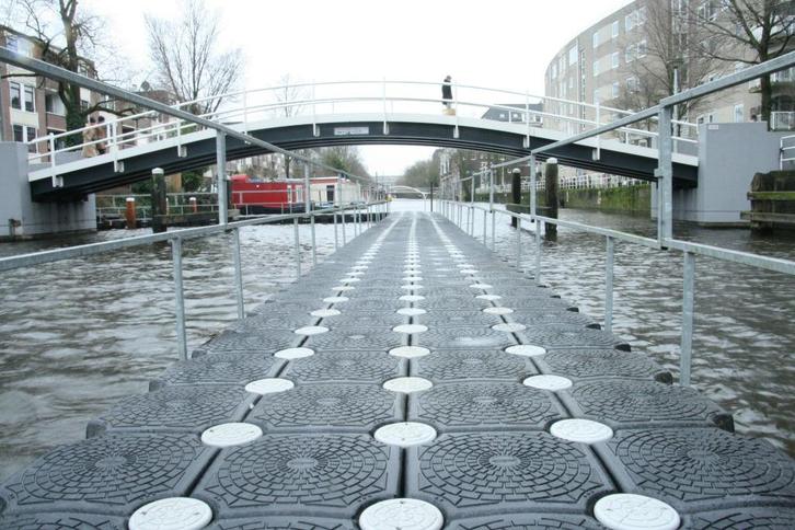 Tijdelijke loopbrug voor waterwerkzaamheden of evenementen, Diversen, Overige Diversen, Nieuw, Ophalen
