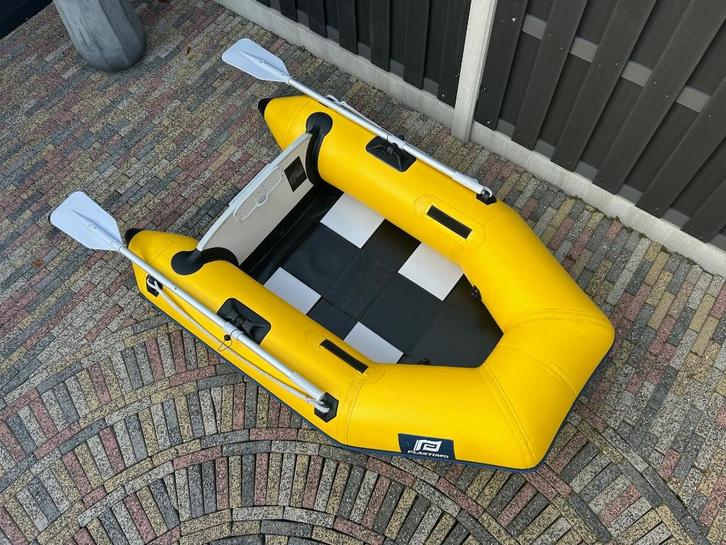 Plastimo P200 in nette staat en zonder REPARATIE PLAKKERS !, Watersport en Boten, Hengelsport | Algemeen, Zo goed als nieuw, Overige typen
