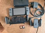 Nintendo switch grijs  compleet  & 2 Games, Met games, Ophalen of Verzenden, Zo goed als nieuw, Switch Original