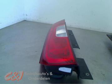 Achterlicht links van een Fiat Doblo beschikbaar voor biedingen