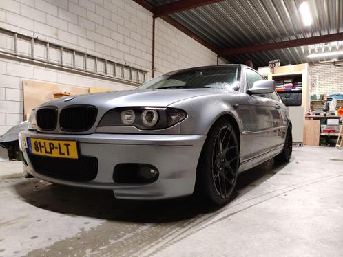 BMW 3-Serie Coupe 2003 Grijs, Alles in één koop, Auto's, BMW, Particulier, 3-Serie, ABS, Achteruitrijcamera, Airbags, Airconditioning