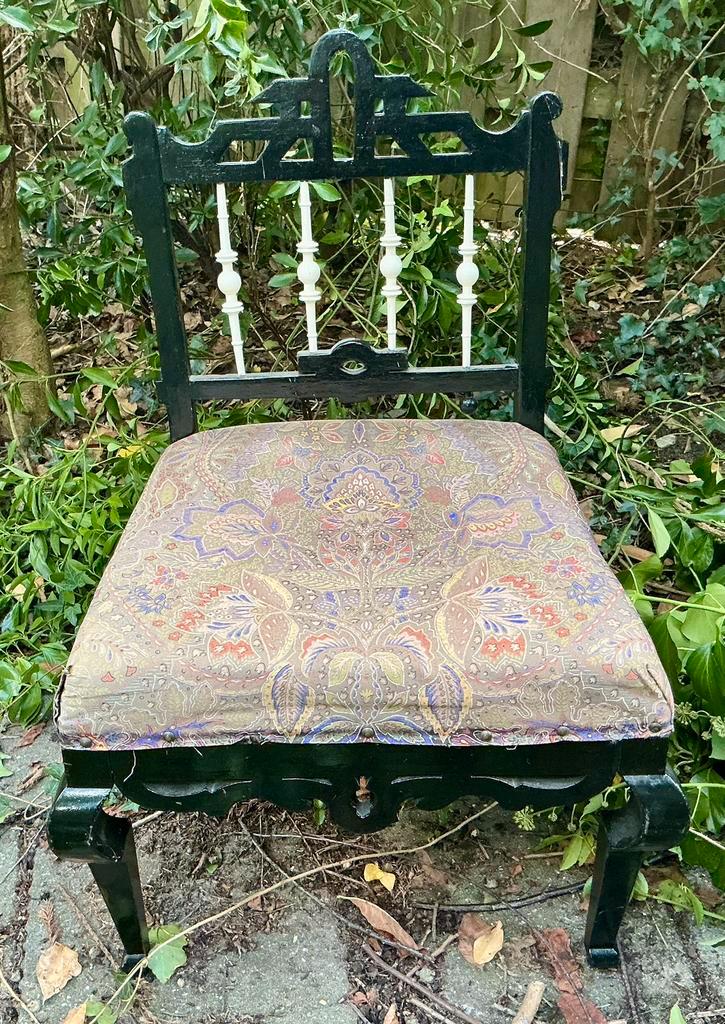 Bijzonder antiek Parijs/frankrijk stoeltje voor liefhebber., Antiek en Kunst, Antiek | Woonaccessoires, Ophalen