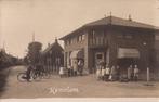 Hemelum 1926 fotokaart dorpszicht mensen winkel of café, Verzamelen, Ansichtkaarten | Nederland, Verzenden, 1920 tot 1940, Gelopen