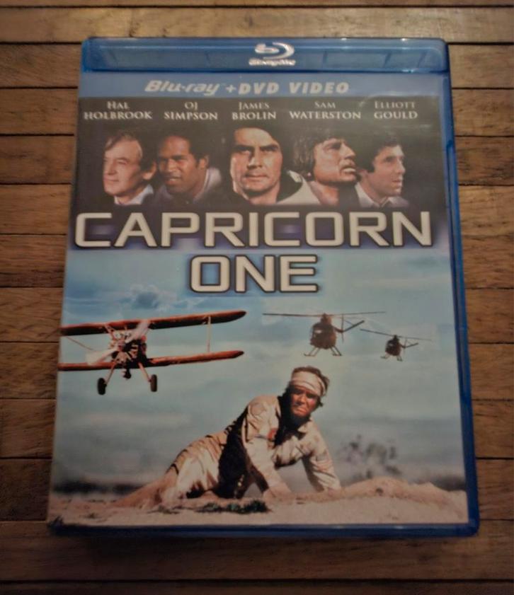 Capricorn One - Blu-ray + DVD, Cd's en Dvd's, Dvd's | Science Fiction en Fantasy, Zo goed als nieuw, Science Fiction, Vanaf 16 jaar