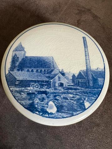 Vintage Doosje met Deksel Delfts Blauw Handbeschilderd. beschikbaar voor biedingen
