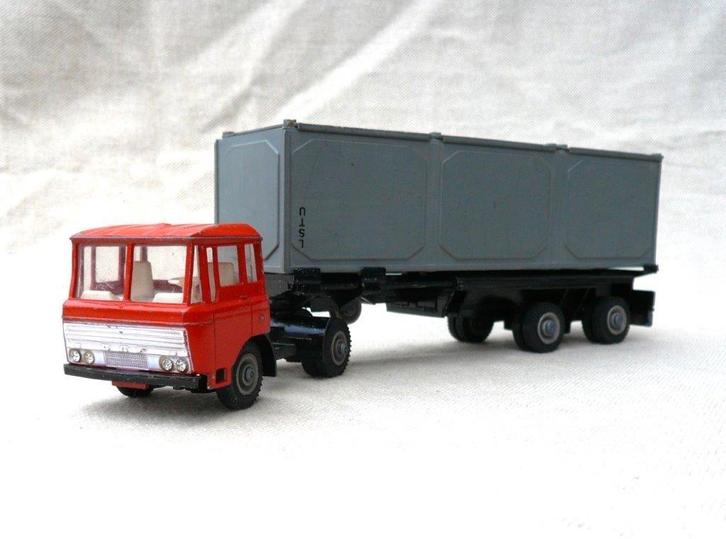 Lion Daf 2600 + uitschuif oplegger met 30ft container., Hobby en Vrije tijd, Modelauto's | 1:50, Gebruikt, Bus of Vrachtwagen