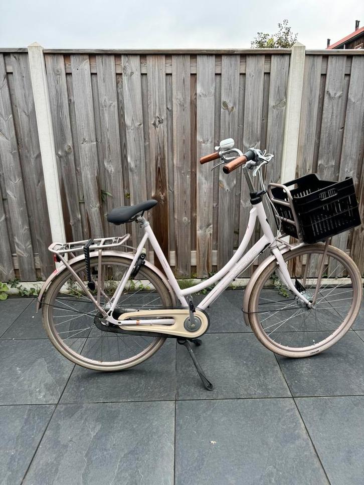 Batavus damesfiets met mand – 5 versnellingen, Fietsen en Brommers, Fietsen | Dames | Damesfietsen, Zo goed als nieuw, Batavus