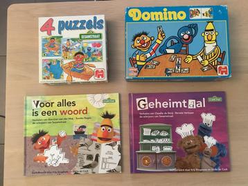 Sesamstraatpakket - 2 boeken - spel Domino  - 7 puzzels beschikbaar voor biedingen