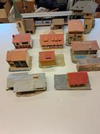 Vintage modelhuisjes en toebehoren voor bij een spoorbaan., Hobby en Vrije tijd, Ophalen, Gebruikt, Brug, Tunnel of Gebouw