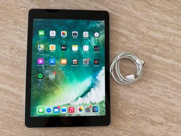 Apple iPad 5e G Zwart 32GB - Goede Staat  krasvrij beschikbaar voor biedingen