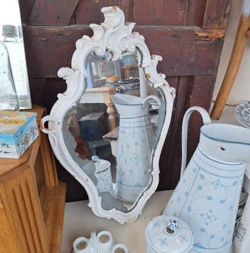 Brocante Spiegel met Verweerd Glas beschikbaar voor biedingen