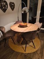 Ronde handgemaakte houten eettafel met 4 stoelen., Huis en Inrichting, Tafels | Eettafels, Rond, Ophalen of Verzenden, Zo goed als nieuw
