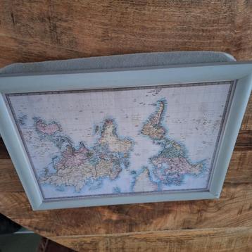 Dienblad voor op schoot - Wereldkaart beschikbaar voor biedingen