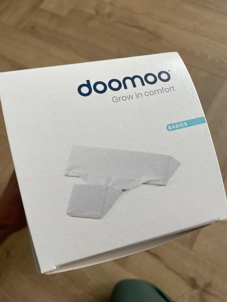 Zijligkussen baby Doomoo, Kinderen en Baby's, Babywiegjes en Ledikanten, Zo goed als nieuw, Ledikant, Ophalen