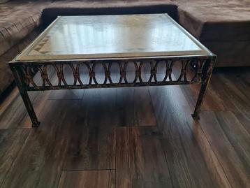Vintage salontafel v marmer en gietijzer beschikbaar voor biedingen