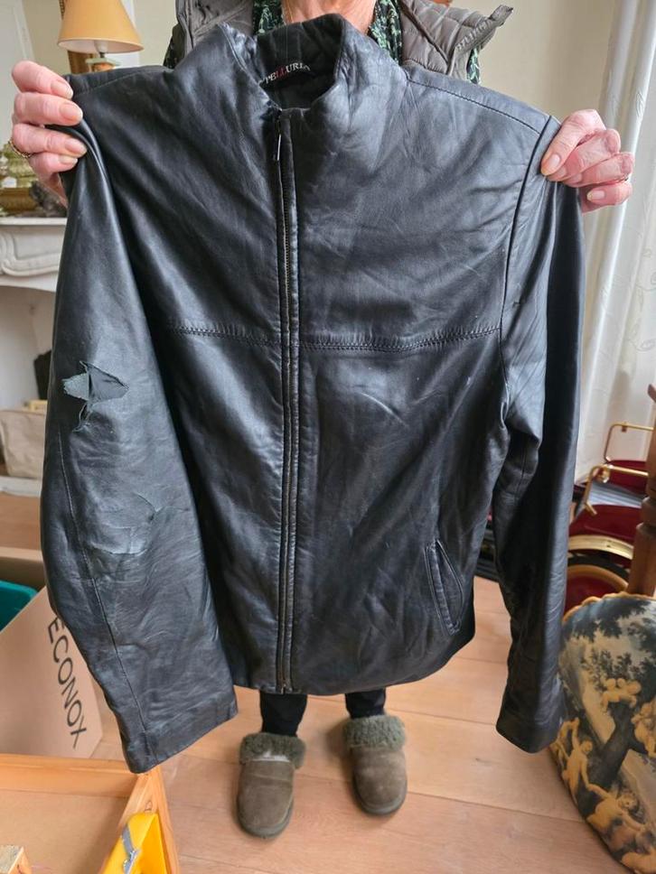 Gratis ophalen: leren jasjes ter reparatie., Kleding | Dames, Jasjes, Kostuums en Pakken, Zo goed als nieuw, Zwart, Ophalen