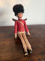 Prachtige oude pop vrouw soldaat, Ophalen of Verzenden, Gebruikt, Pop