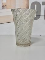 Vintage Geslepen Glazen Glas Vaas Grote Twist Motief – 25 cm, Antiek en Kunst, Antiek | Vazen, Ophalen of Verzenden